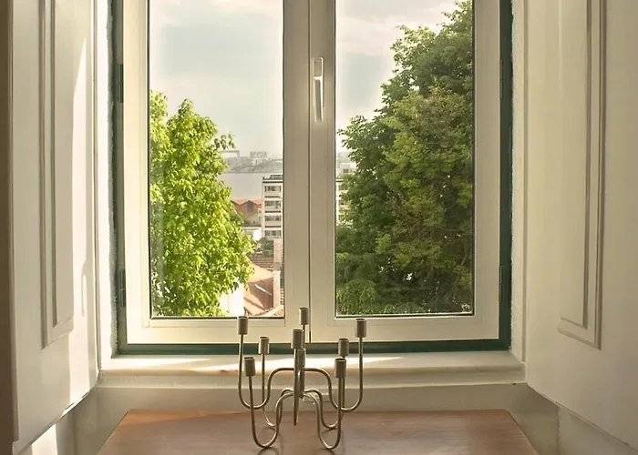 Quiet And Charming Free Private Parking Apartament *