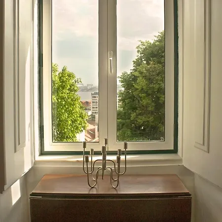 Quiet And Charming Free Private Parking Apartamento *